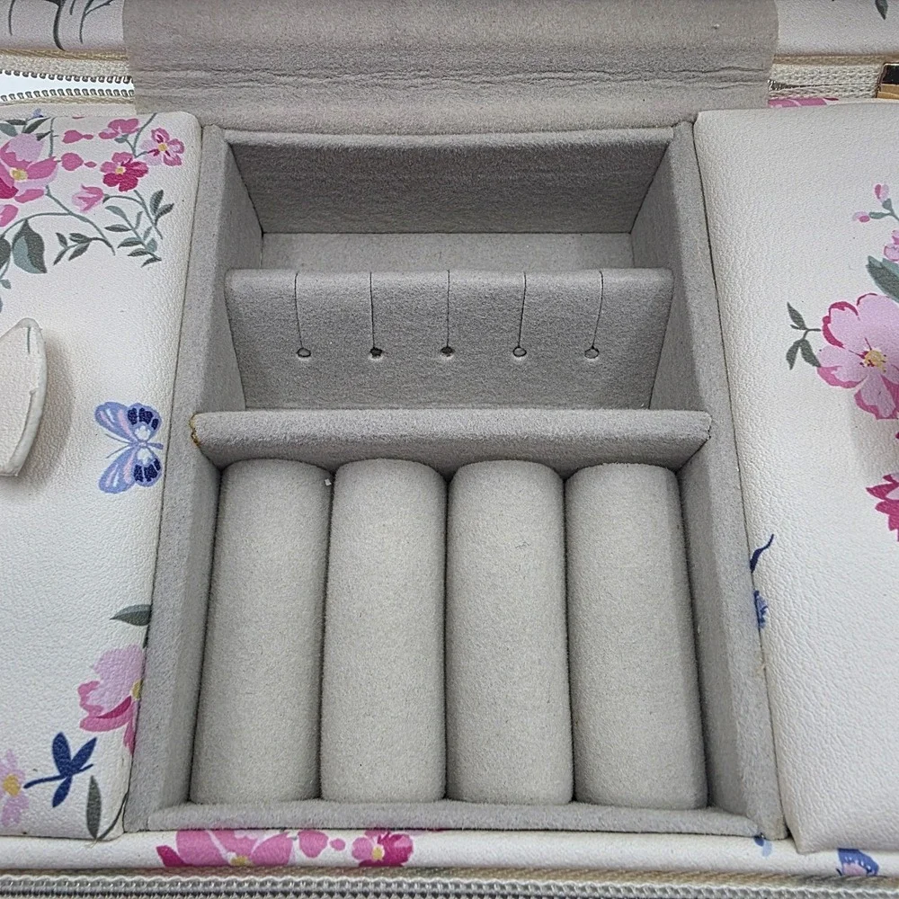 NEW Cupcakes & Cashmere at Home Travel Jewelry Box Floral Organizer Case Gift